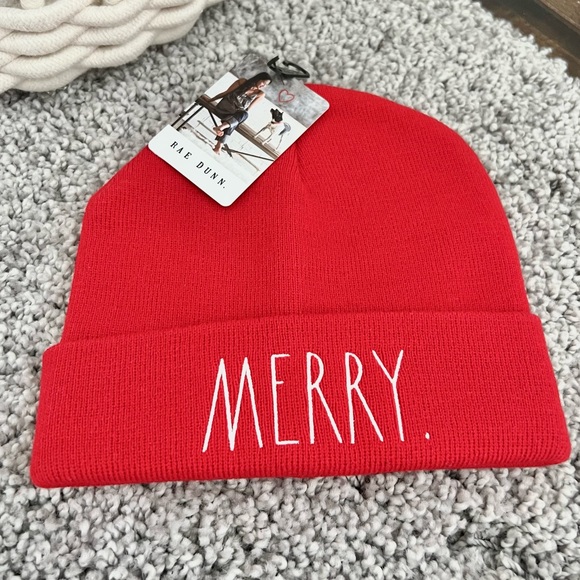 Rae Dunn MERRY Xmas Red Knit Beanie Hat Christmas Toque NWT - Picture 3 of 9